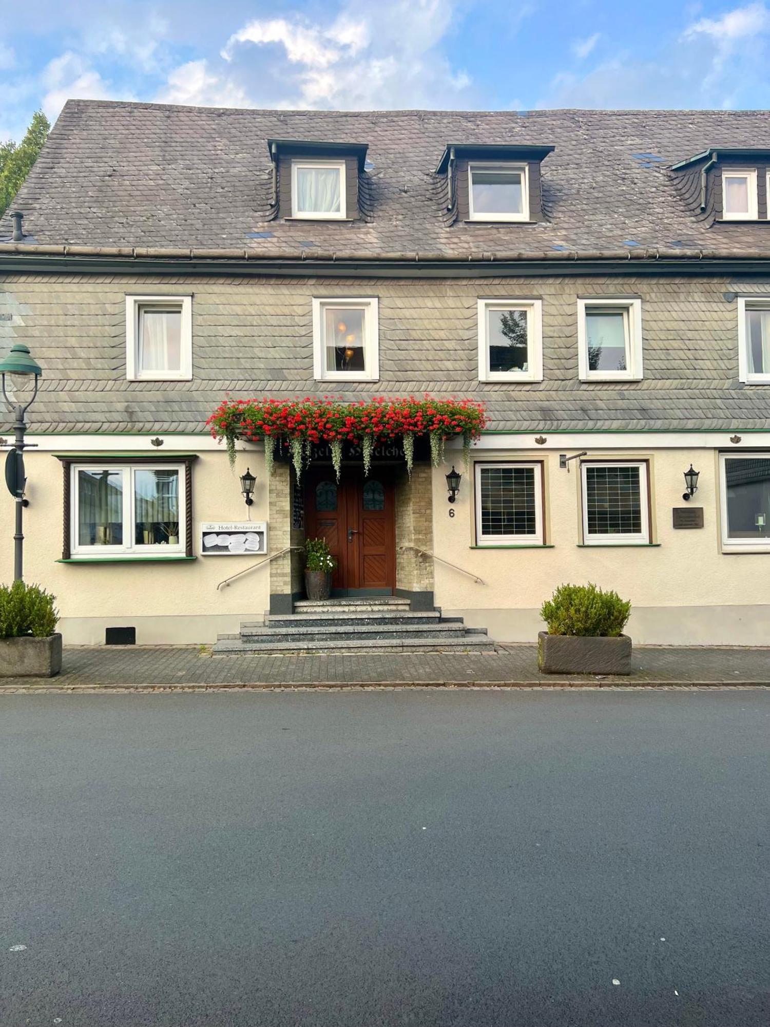Hetzel'S Hotelchen Olpe Exterior photo