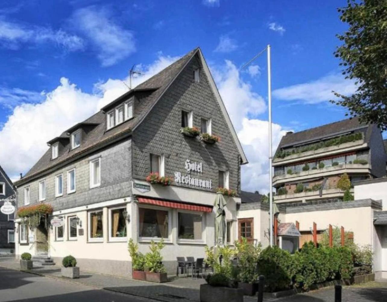 Hetzel'S Hotelchen Olpe Exterior photo
